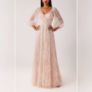 TERI JON by Ricky Freeman Beaded Tulle V Neck Full Sleeve Gown Bisque Sz 16 NWT